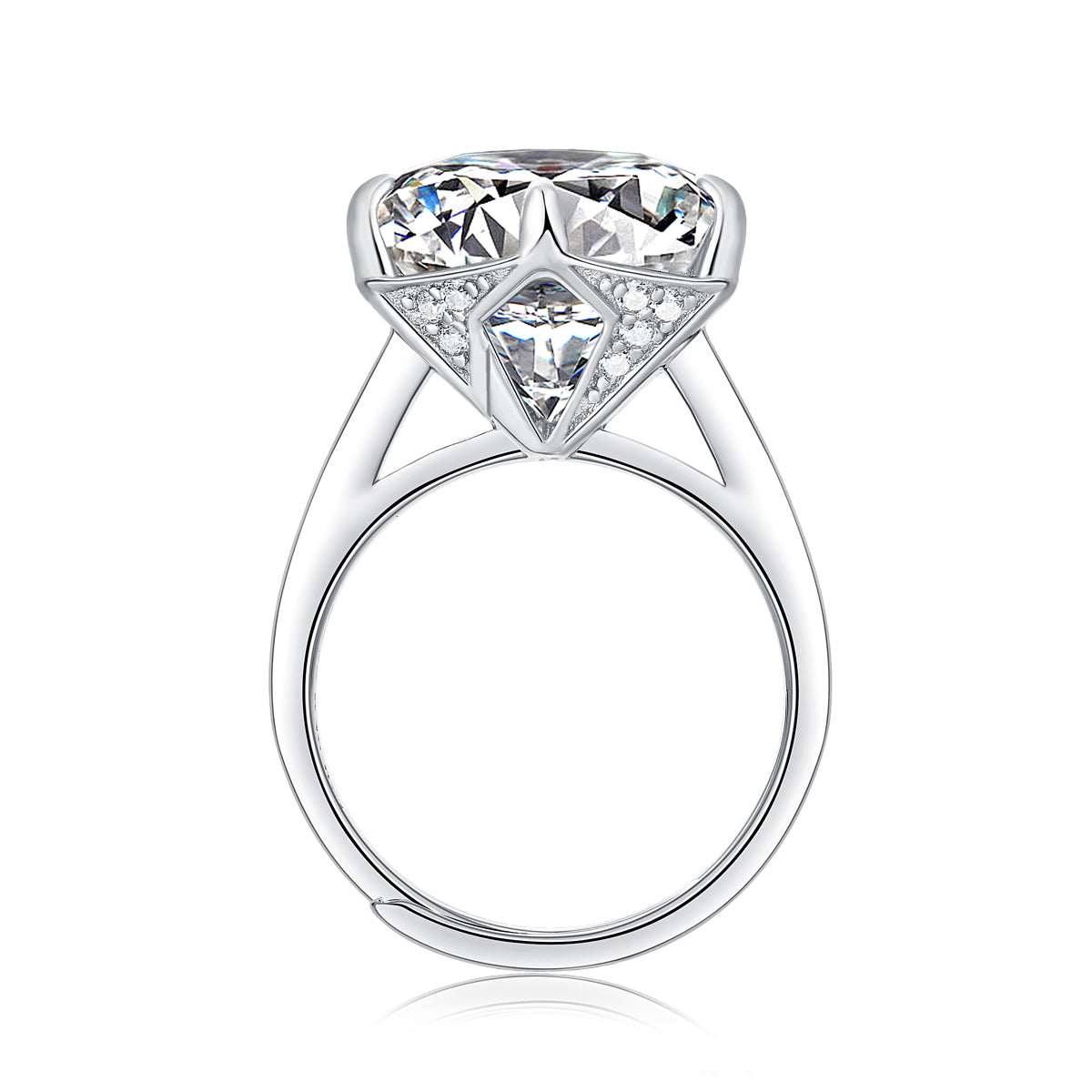 moissanite gyűrű oldalnézetben, hatkarmos emelt foglalattal