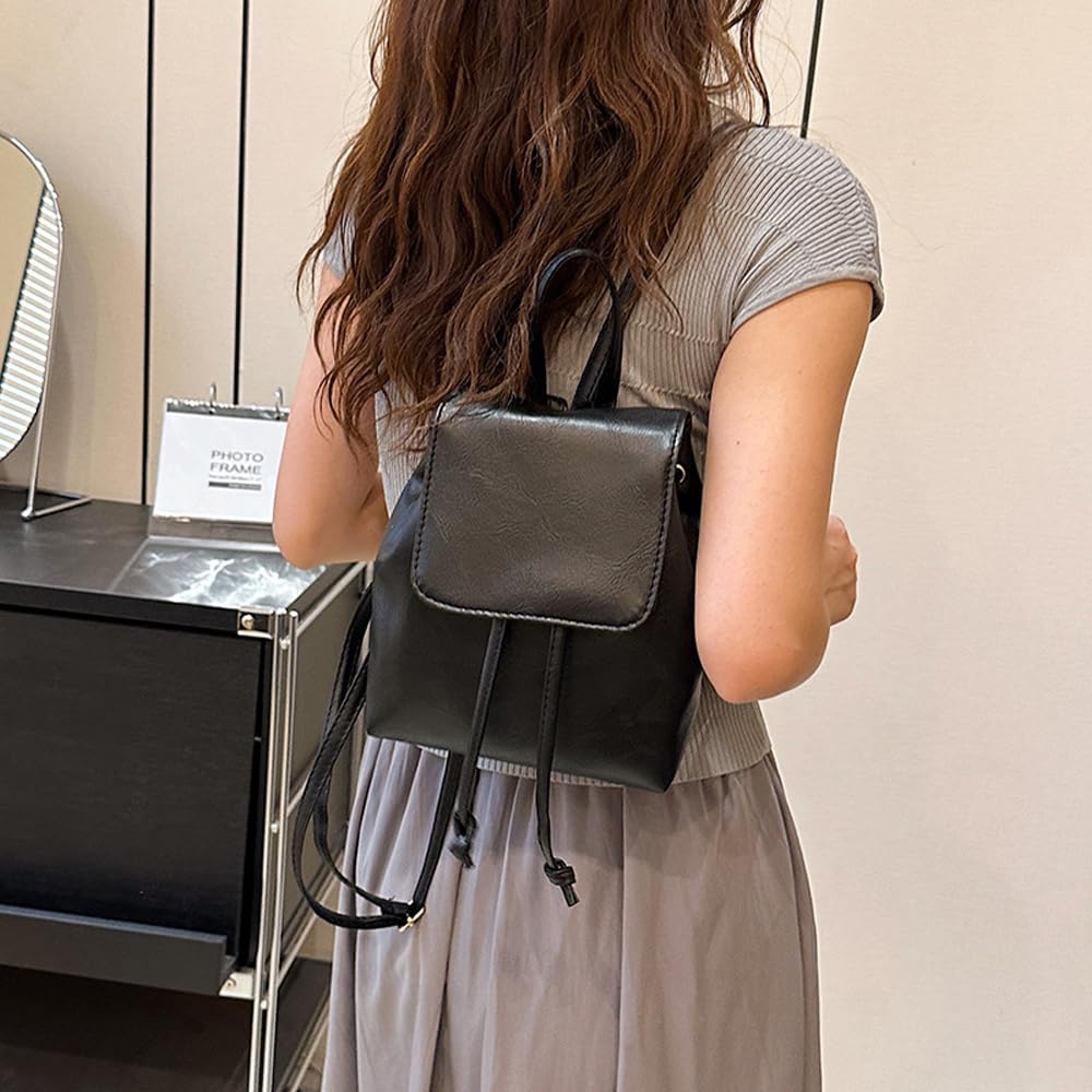 Dollcini Női Műbőr Hátizsák – Elegáns, Vízálló és Divatos