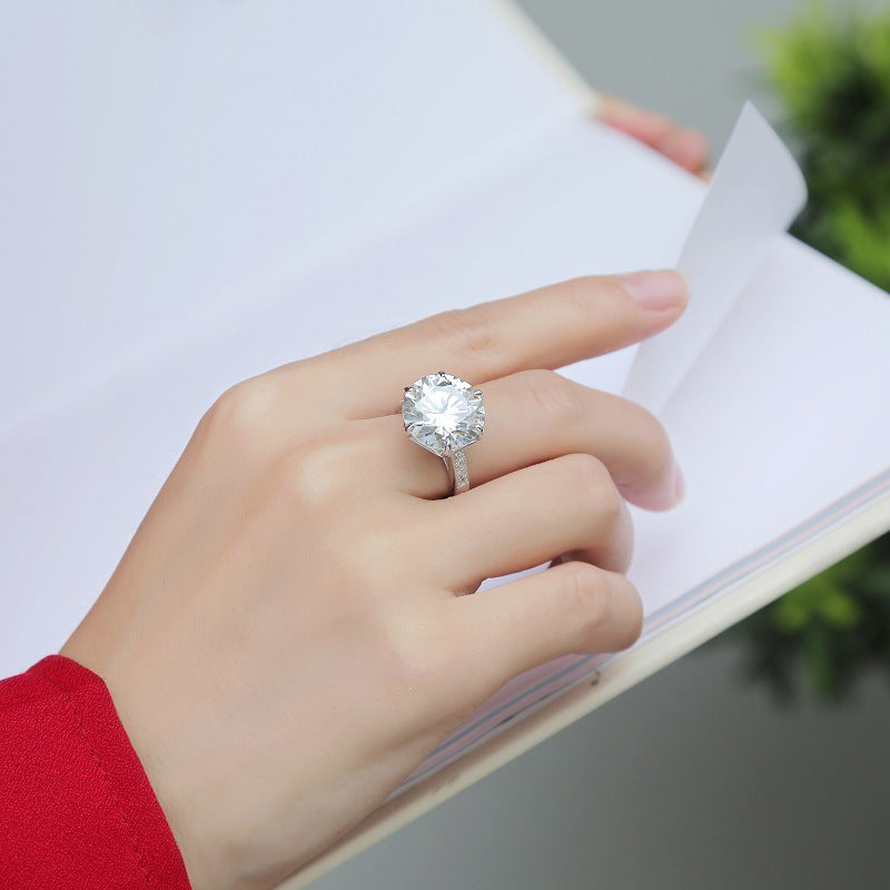 Dollcini 10 Carat Moissanite Ring – 925 Sterling Silver, Classic Six-Prong Setting (Adjustable Size)